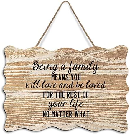 שלט פלאק מעץ להיות משפחה פירושו שתאהבו ותאהבו עד סוף חייכם, לא משנה איזה שלט עץ כפרי, שלט קיר קיר חווה קיר
