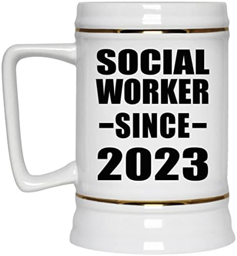 מעצב את העובד הסוציאלי מאז 2023, ספל קרמיקה קרמיקה של 22oz בירה עם ידית למקפיא, מתנות ליום הולדת יום הולדת