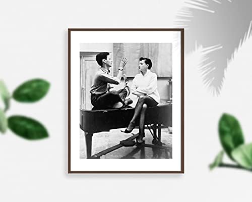 תמונות אינסופיות צילום: ריצ'רד אבדון, 1923-2004, ג'ודי גרלנד, 1922-1969, יושב על פסנתר, גודל חזרות: 8x1