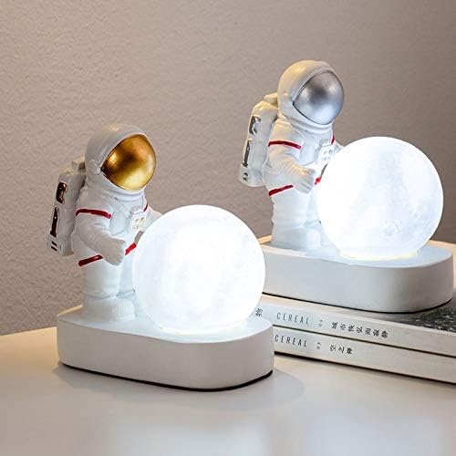 אסטרונאוט ספייסמן ירח לילה אור חדר שינה ליד מיטת שולחן העבודה יצירתי קישוט שולחן מנורת מתנת אור לילדים