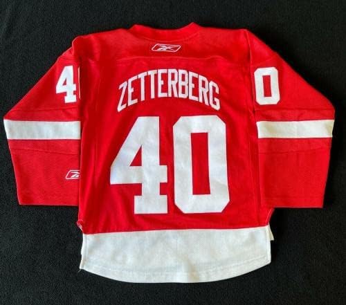הנריק זטרברג חתום על דטרויט כנפיים אדומות ריבוק נוער S/M ג'רזי JSA COA - חתימה גופיות NHL