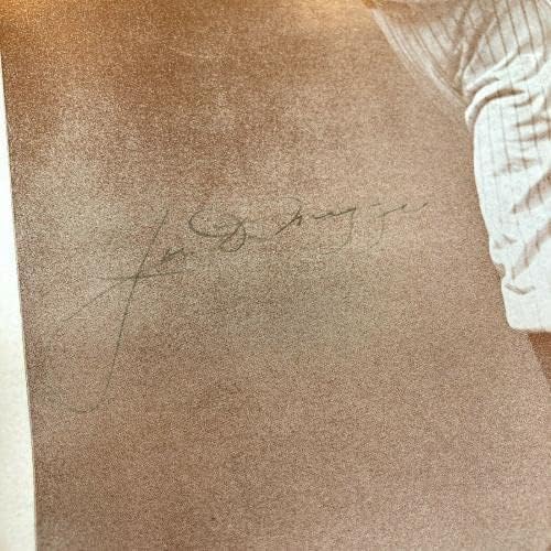 ג 'ו דימאג' יו חתם על מגזין הבייסבול אם-114 עם חתימה