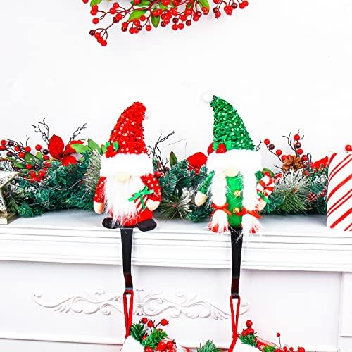 Decfine 2 חבילה נצנצים לחג המולד מחזיקי גרב עם גרבי ציפוי מתכת קולבים/ווים אח אח מנטל ווים גמדים אדומים
