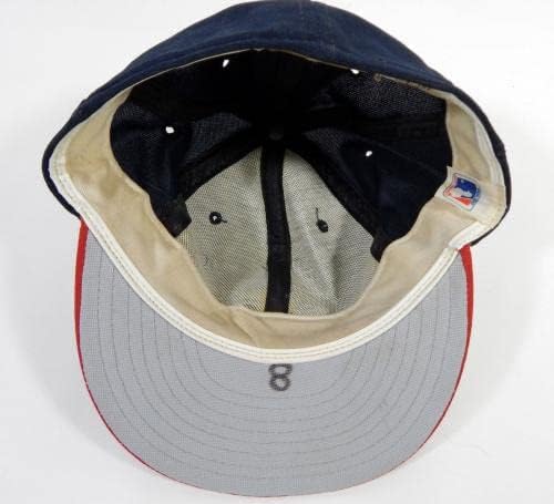 1983-87 אינדיאנים קליבלנד כרמלו קסטילו 8 משחק נעשה שימוש בצי כובע 7 DP22795 - משחק כובעי MLB